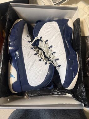 Jordan UNC 9 white and blue